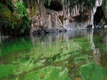 Visita a Río Claro con rafting (compartido)