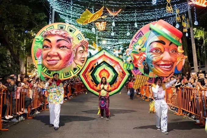 Feria de Luces Y Desfile de Mitos Y Leyendas