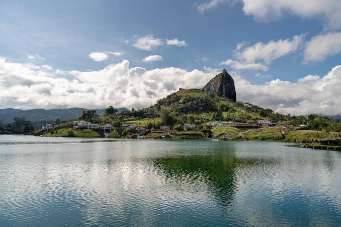 Visita a Guatapé (compartido)