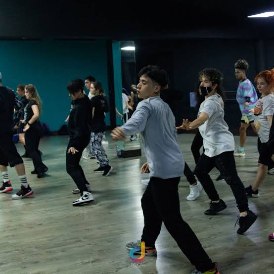 Comuna 13 + Perpetuo Socorro + clase de baile 3
