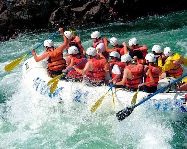 Visita a Río Claro con rafting (compartido) 2