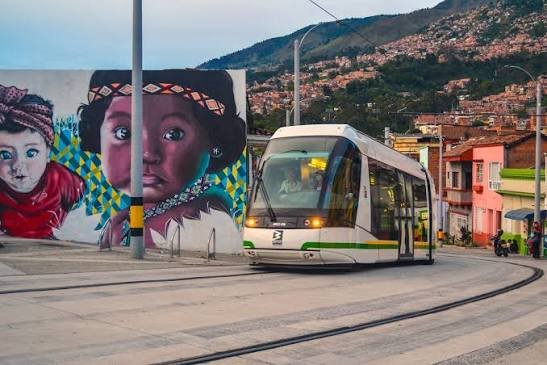 Tour de transformación social y arte urbano